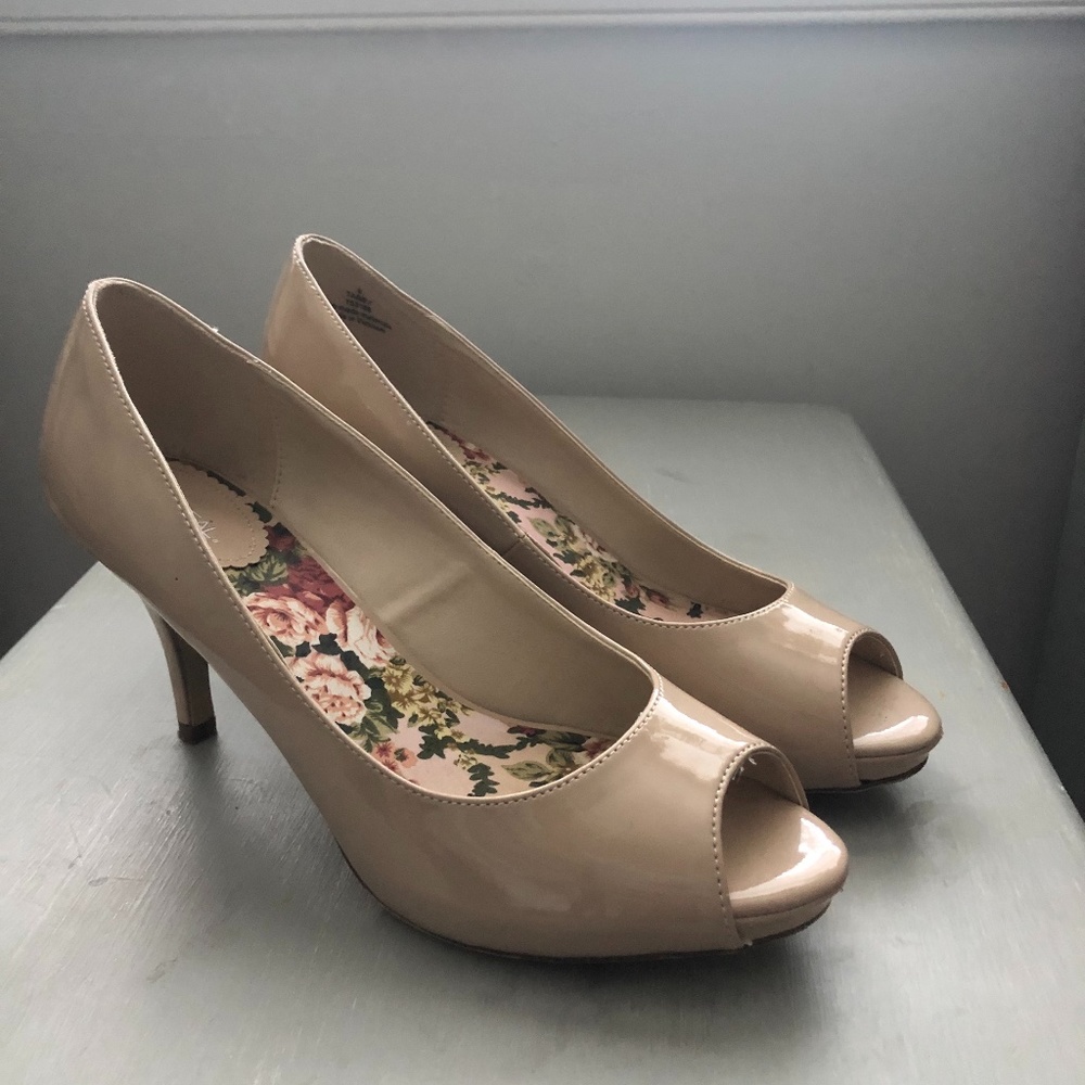 XAppeal Nude Peep Toe Heels